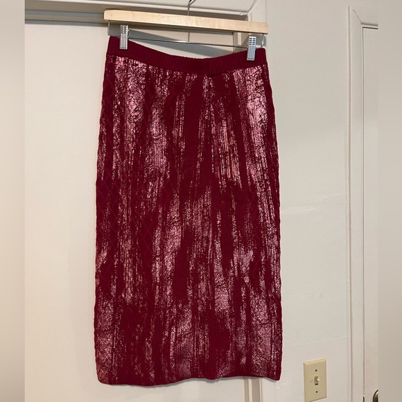 ANTHROPOLOGIE Knit Skirt, beautiful burgundy and silver, size small - Picture 4 of 4